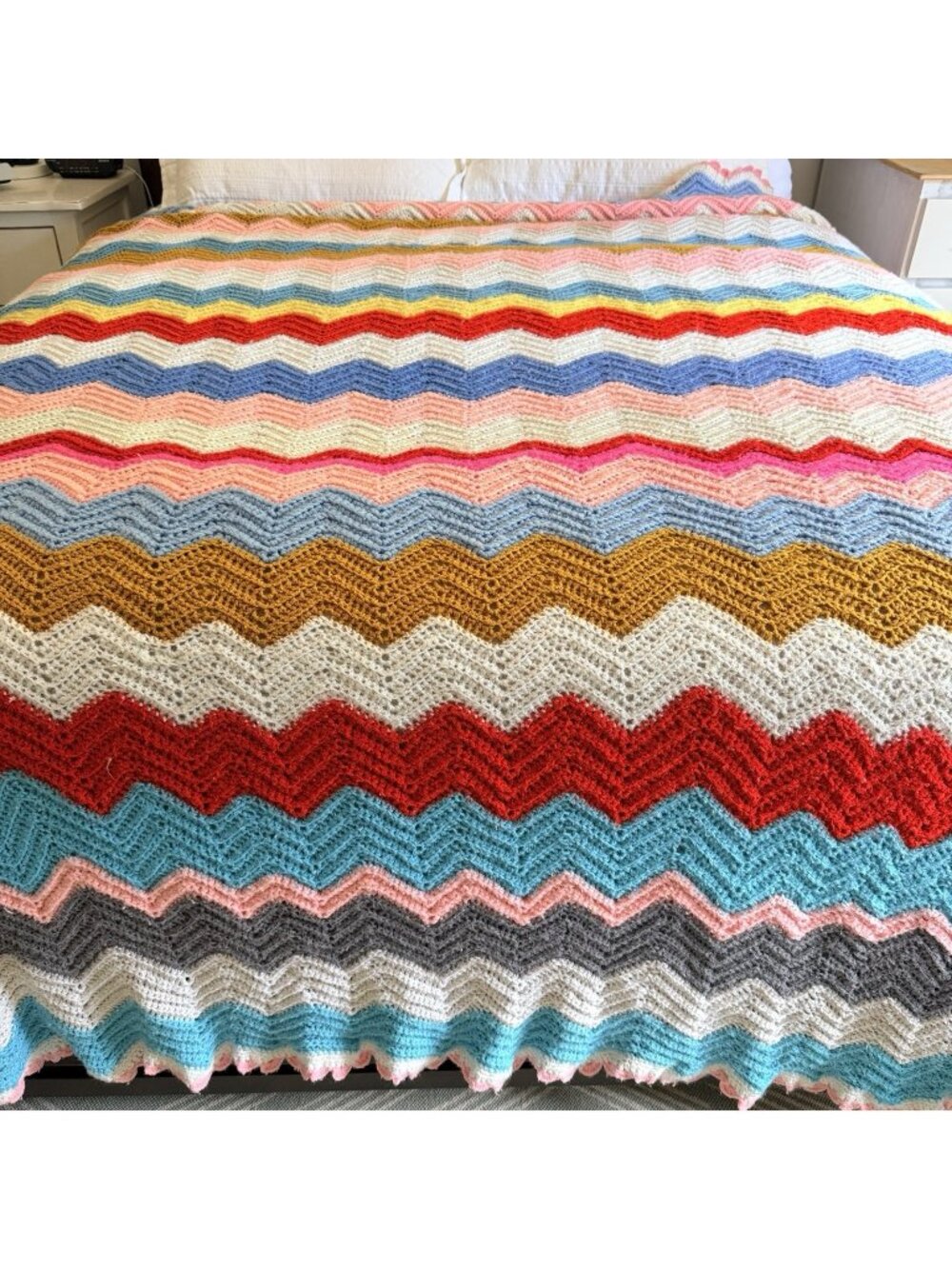 Vintage Handmade Crochet Queen Sized  Blanket Multicolor Scalloped Edge 91x68”
